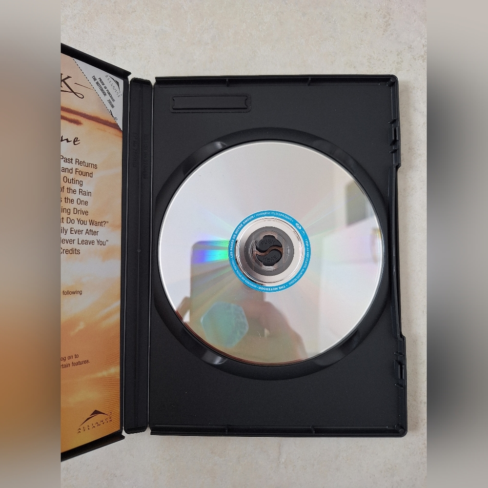 The Notebook DVD - Picture 3 of 3